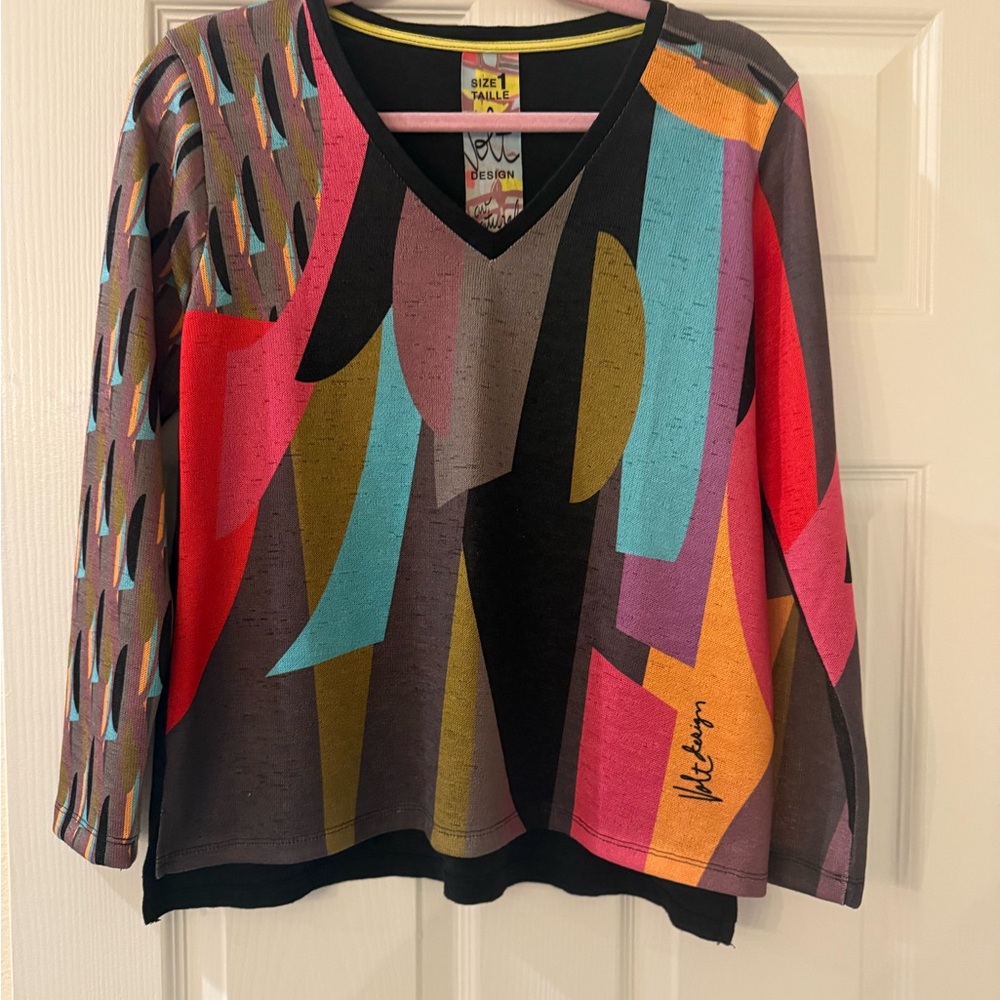 Volt Design Geometric Long Sleeve Top